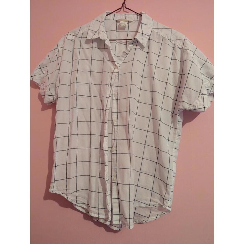 H&M Women's plaid black and white short-sleeve button-up